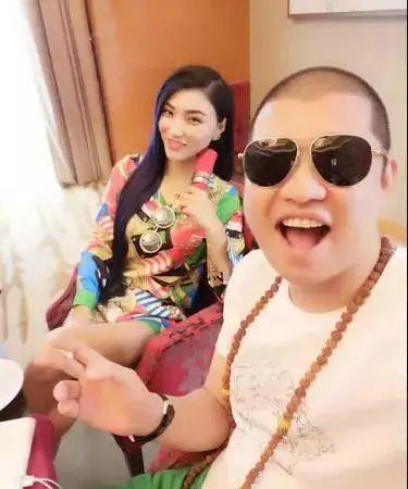 为什么快手网红最多呢,为何快手成为网红聚集地？