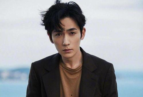 男明星被潜..,揭开娱乐圈的隐秘角落