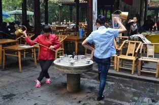 晋城茶馆吃瓜事件视频,一场引发热议的街头冲突瞬间